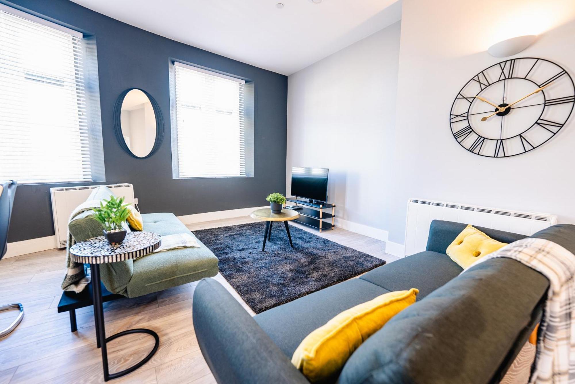 Luxury Spacious 2-bed & High Ceiling Apartment Cardiff